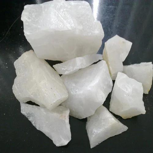 white-quartz-lumps-500x500